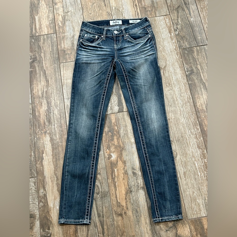 Daytrip Lynx Skinny Women’s Size 24 Dark Wash Distressed Whisker Jeans